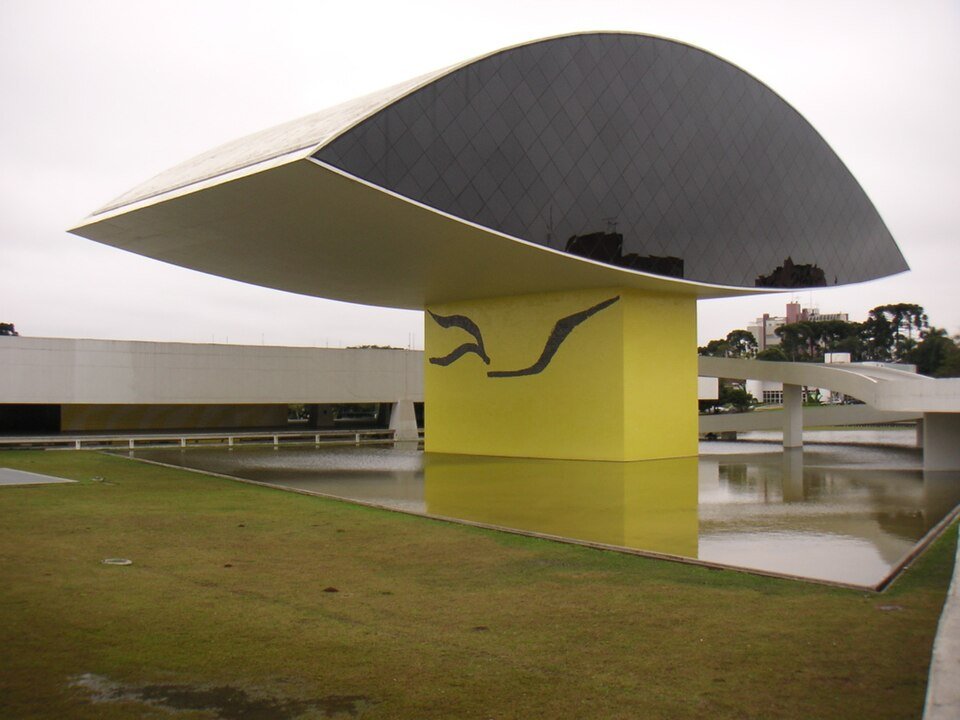 Museu Oscar Niemeyer, o Museu do Olho, em Curitiba